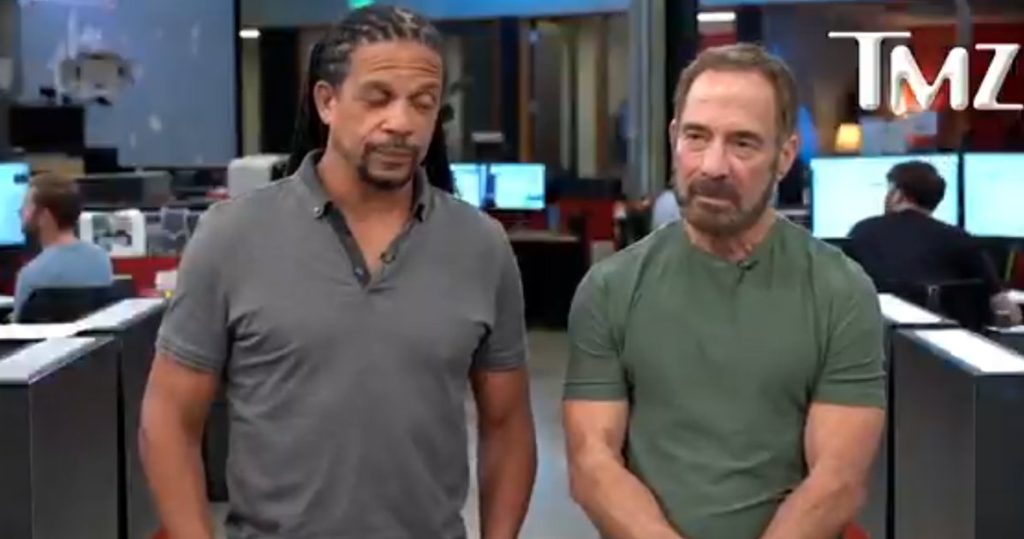 Jadeo audible cuando el candidato republicano suelta una palabra negra en una entrevista mientras habla de un oponente judío