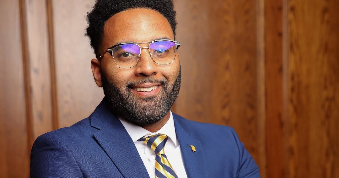 Legislador ruega al gobernador que no firme la "degradante" prohibición de licencias de conducir trans