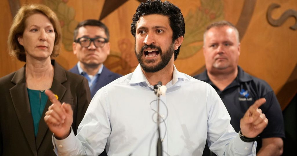 Marjorie Taylor Greene destripada por “loca” en la cara durante su propia audiencia