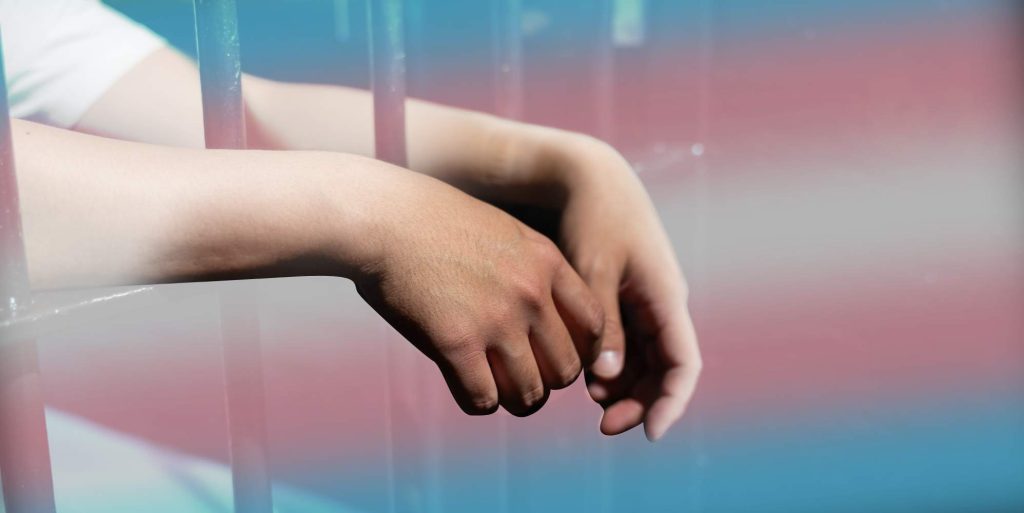 Oregon pagará un acuerdo de 295.000 dólares a un recluso trans en una prisión de hombres tras presunto abuso