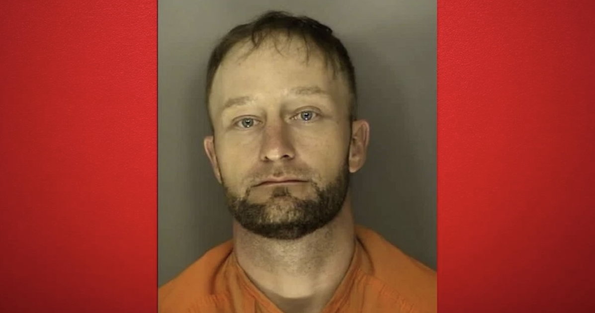 Supuestamente disparó en un club nocturno LGBTQ+. Ahora se enfrenta a la música.