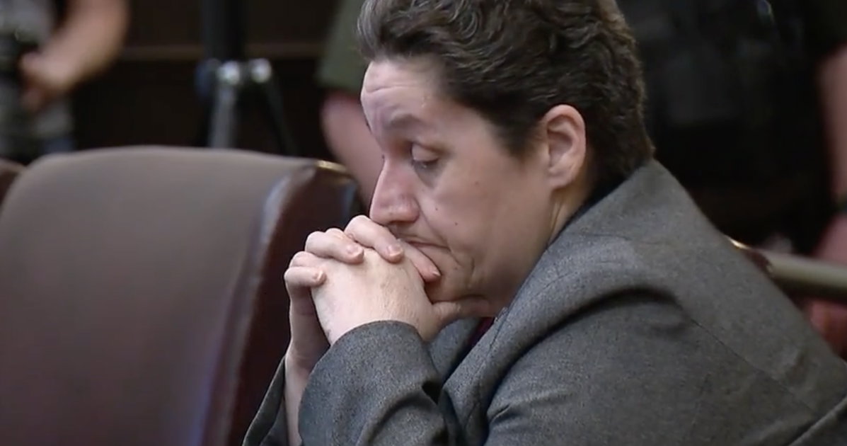 Una bibliotecaria fue despedida por negarse a ocultar libros LGBTQ+ a los niños. Entonces sucedió algo sorprendente.