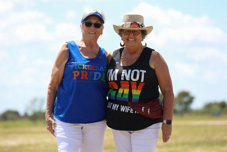 Escenas del quinto festival anual Treasure Coast Pride el 25 de abril de 2026 en el recinto ferial del condado de St. Lucie. El evento fue organizado por el Santuario de la Costa del Tesoro.