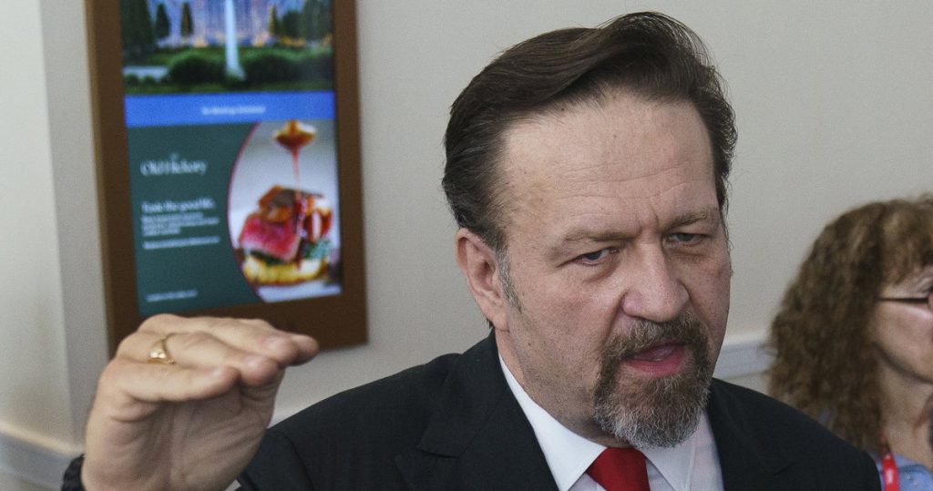 La nueva estrategia antiterrorista de Trump se centra en combatir la “ideología” transgénero