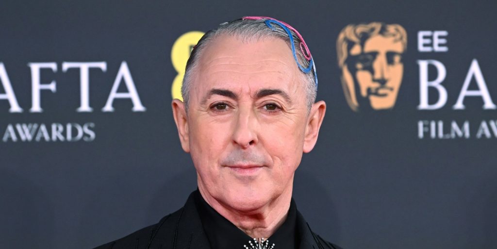 Alan Cumming critica el 'mal, mal liderazgo' de los BAFTA después de que el tic de Tourette fuera transmitido en la BBC