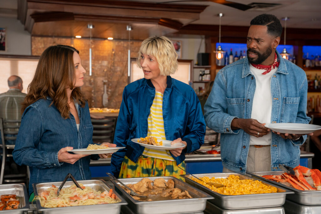 LAS CUATRO ESTACIONES, TEMPORADA 2. (De izquierda a derecha) Tina Fey como Kate, Kerri Kenney-Silver como Anne y Colman Domingo como Danny en el episodio 203 de Las Cuatro Estaciones, Temporada 2. Cr. Emily V. Aragonés/Netflix © 2025
