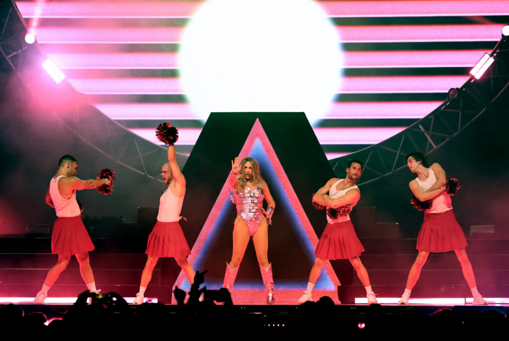INGLEWOOD, CALIFORNIA - 24 DE MAYO: Kesha actúa en el escenario durante Kesha: The Freedom Tour en el Kia Forum el 24 de mayo de 2026 en Inglewood, California. (Foto de Emma McIntyre/Getty Images para Live Nation)
