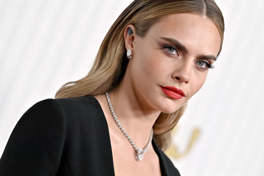 Cara Delevingne asiste a la 29ª edición anual de los Screen Actors Guild Awards en Fairmont Century Plaza el 26 de febrero de 2023 en Los Ángeles, California.