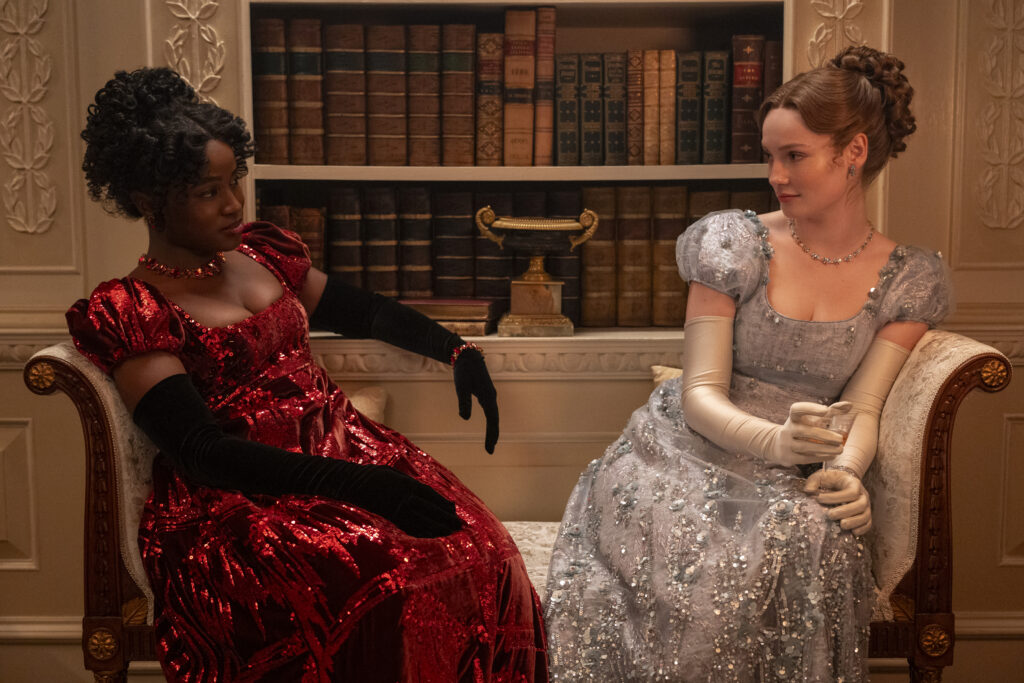 Bridgerton. (De izquierda a derecha) Masali Baduza como Michaela, Hannah Dodd como Francesca Bridgerton en el episodio 405 de Bridgerton. Cr. Liam Daniel/Netflix © 2025