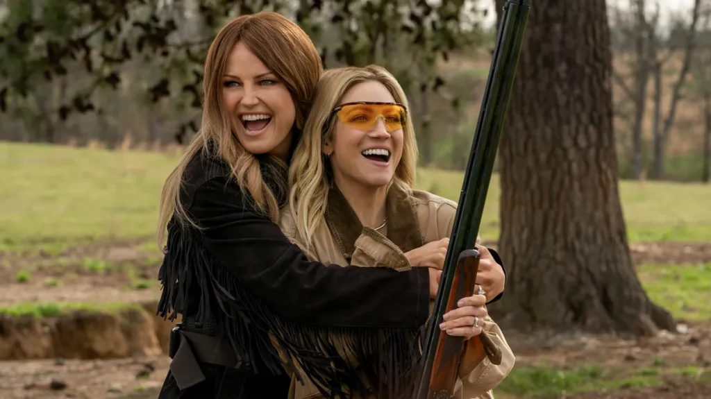 Malin Akerman, izquierda, y Brittany Snow en "The Hunting Wives". Foto de : Netflix