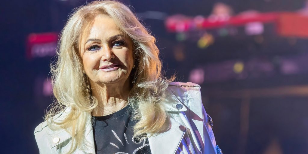 El ícono de los 80 Bonnie Tyler en coma después de una cirugía de emergencia