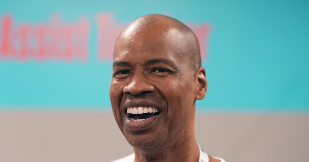 La legendaria estrella del baloncesto gay Jason Collins ha muerto a los 47 años: “Tenía un coraje como nunca lo habías visto”