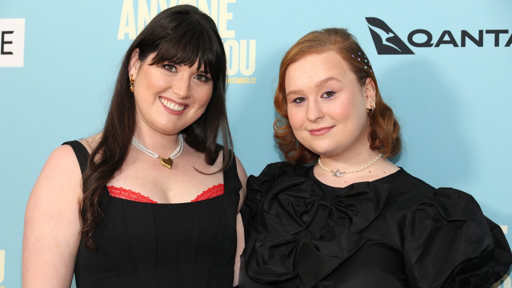 La estrella de 'HSMTMTS' Julia Lester anuncia su compromiso con su novia Ilana Wolpert
