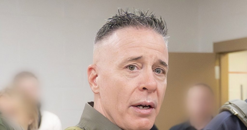 El exjefe de fronteras de Trump habla junto a neonazis en una cumbre profascismo
