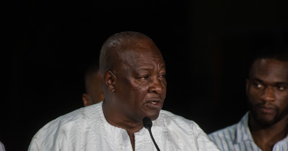 El parlamento de Ghana aprueba un proyecto de ley que criminaliza la “promoción” de actividades LGBTQ+