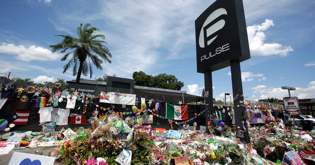 “He estado llorando todo el día”: Diez años después de Pulse, los supervivientes se reúnen para honrar a los muertos