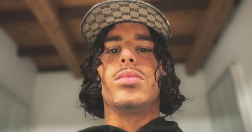 La Asamblea Nacional francesa guarda un minuto de silencio por el joven gay de 19 años asesinado en un presunto crimen de odio
