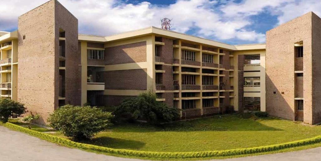 Universidad de Bangladesh condenada: estudiantes supuestamente expulsados ​​y entregados a la policía por presunta homosexualidad