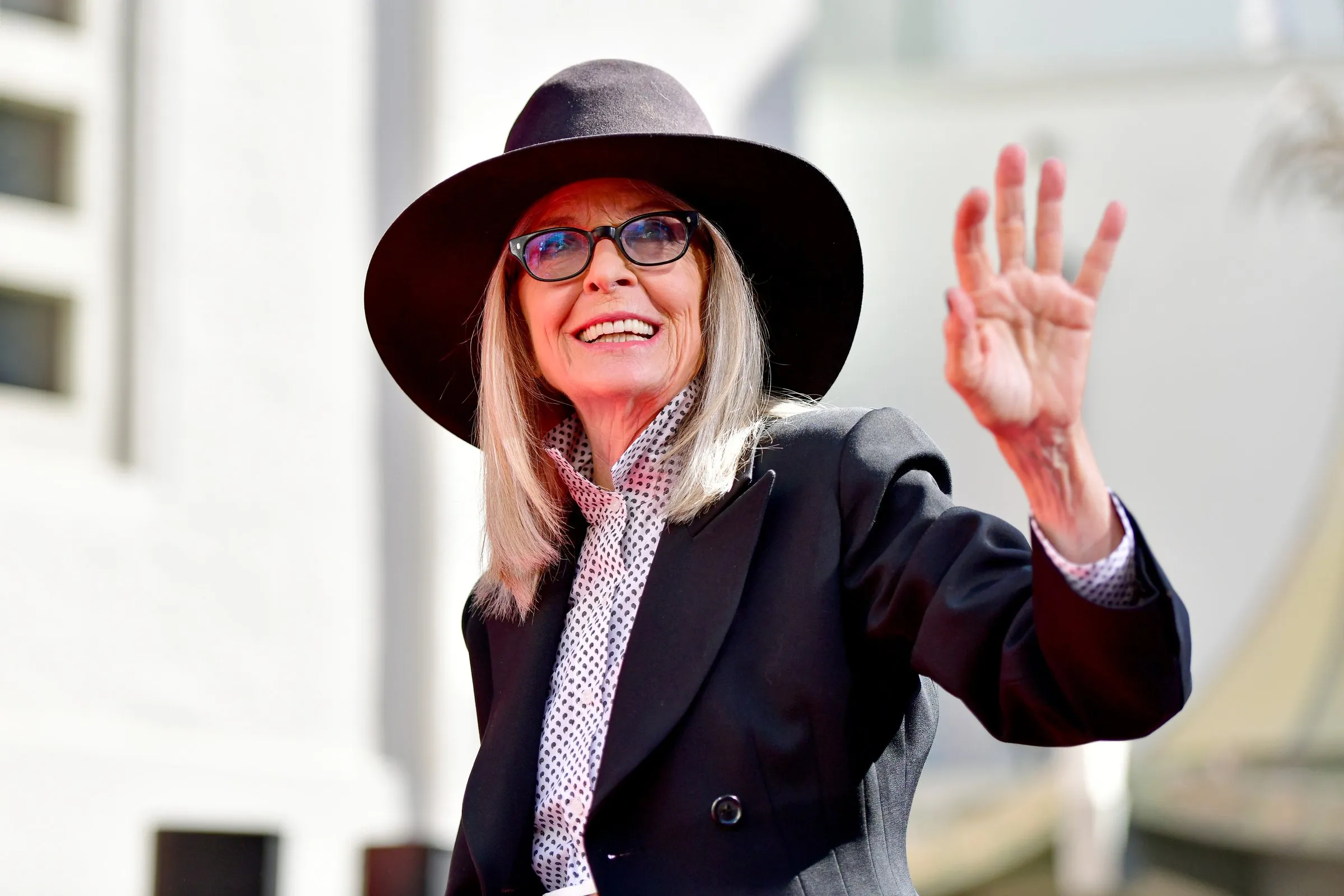El Teatro Chino TCL presenta una ceremonia de huellas de manos y pies en cemento para la actriz Diane Keaton