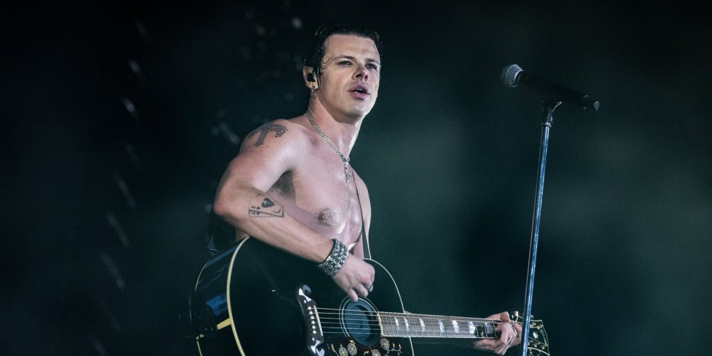 Fans de Yungblud preocupados porque se retira del festival: "Vuelvan más fuertes"