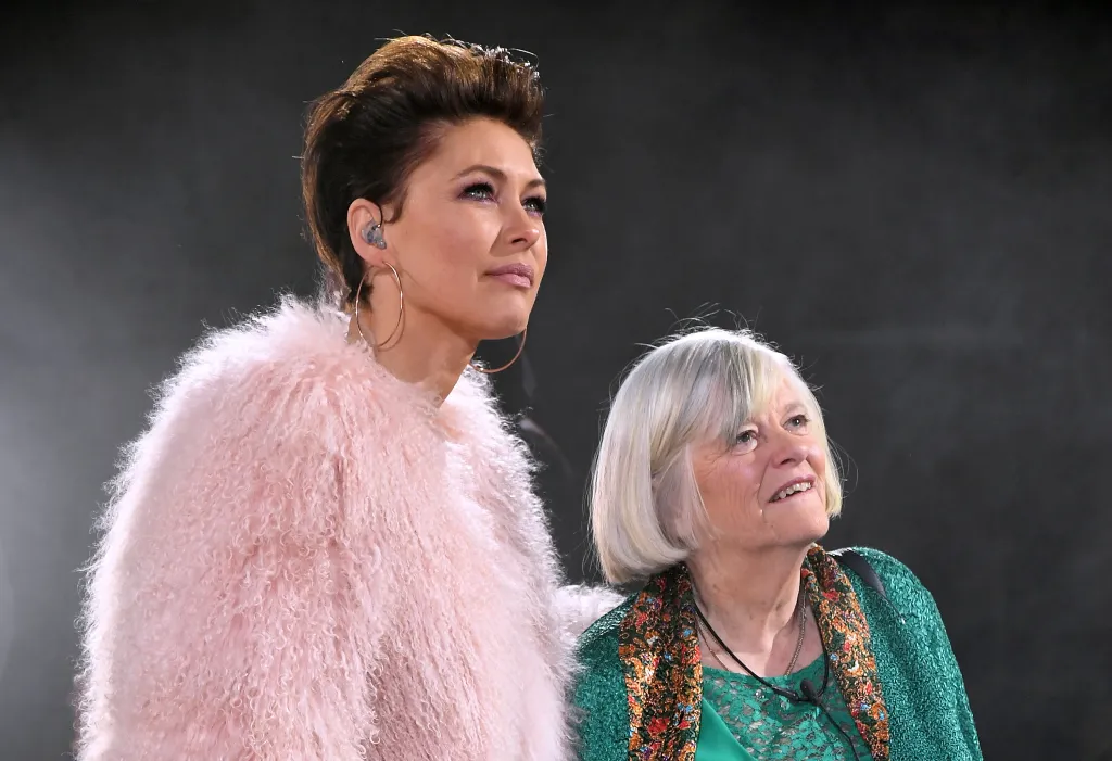 Emma Willis con Ann Widdecombe