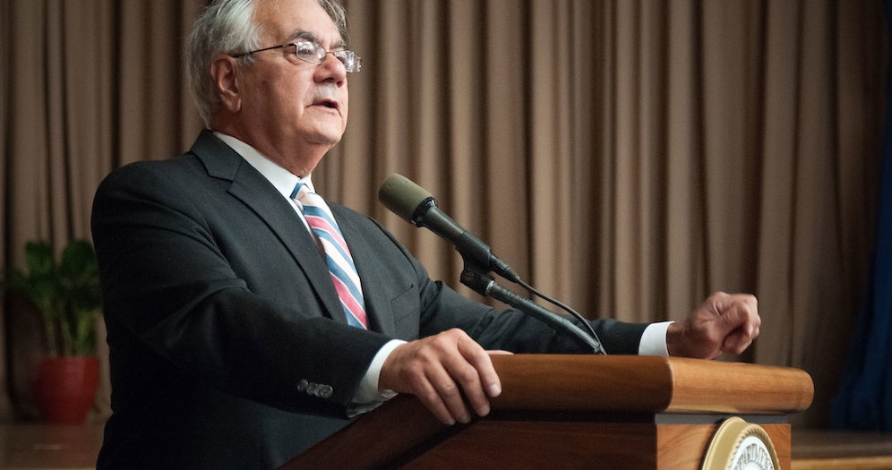 Barney Frank y Nancy Pelosi: los gigantes liberales del Congreso se han ido. ¿Quién liderará la lucha ahora?