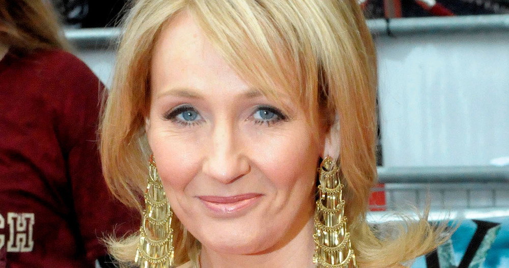 JK Rowling alienta a los grupos anti-trans a demandar a una organización de derechos humanos por etiquetarlos como “anti-derechos”